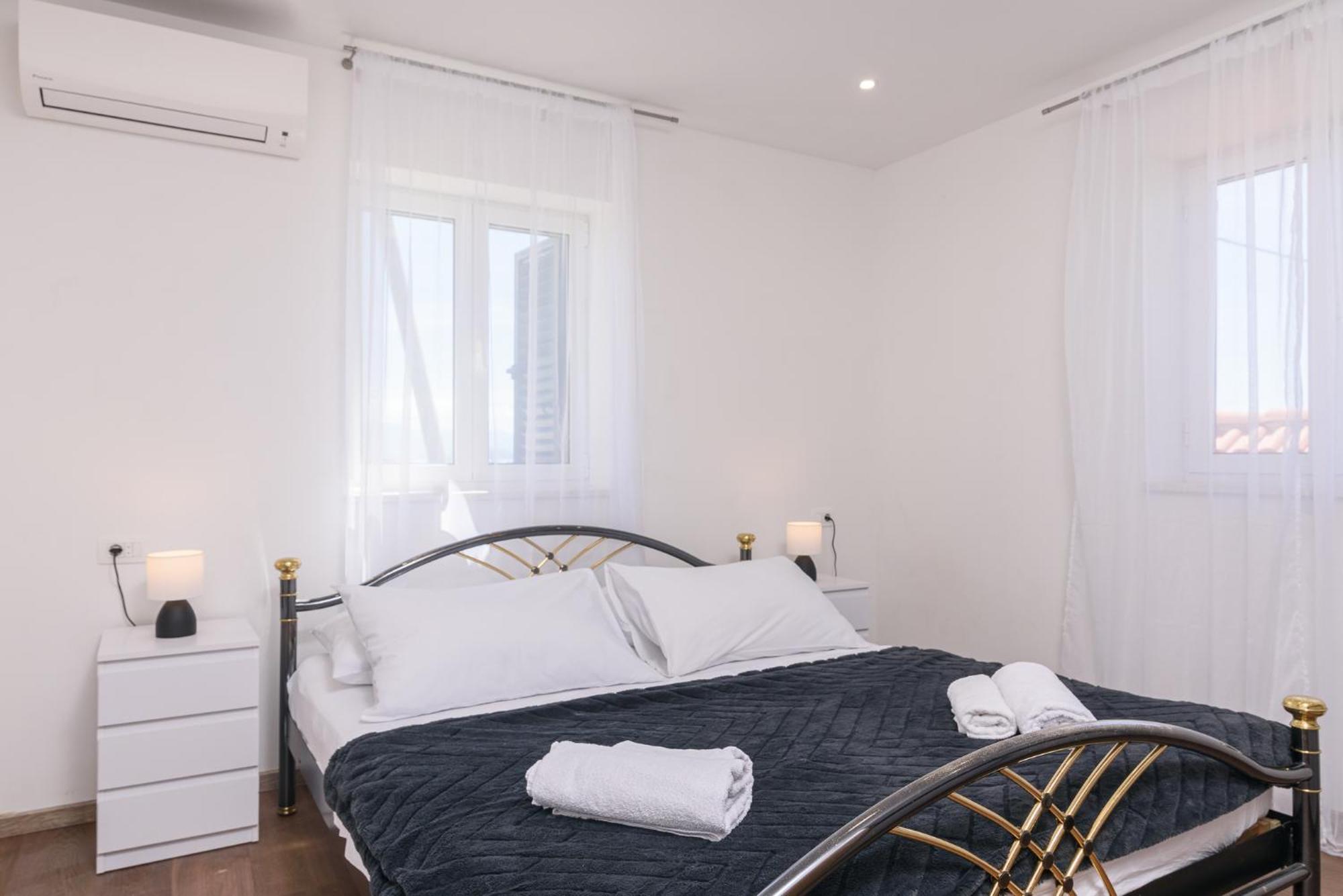 Apartments Eva Трогир Экстерьер фото