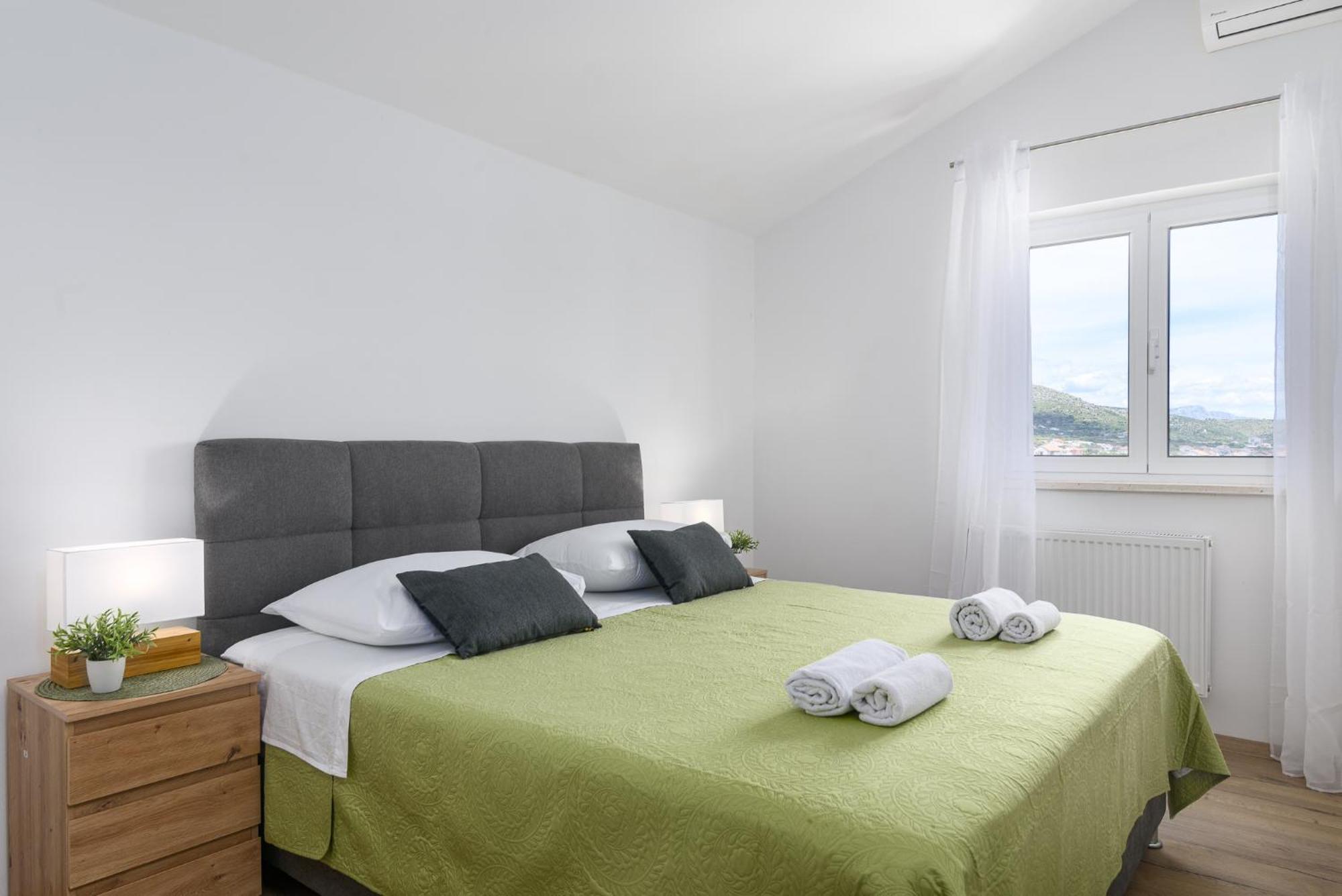 Apartments Eva Трогир Экстерьер фото