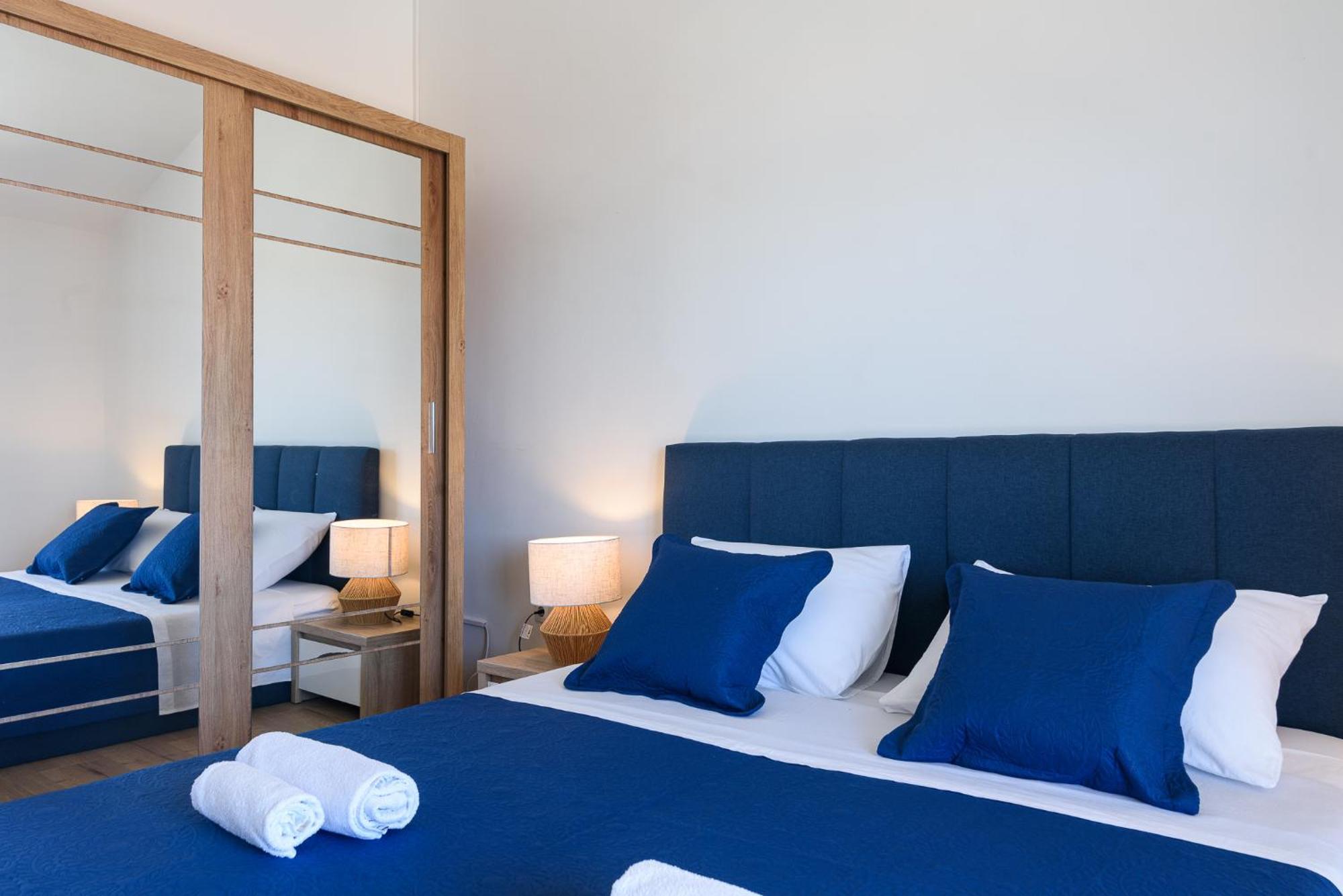 Apartments Eva Трогир Экстерьер фото