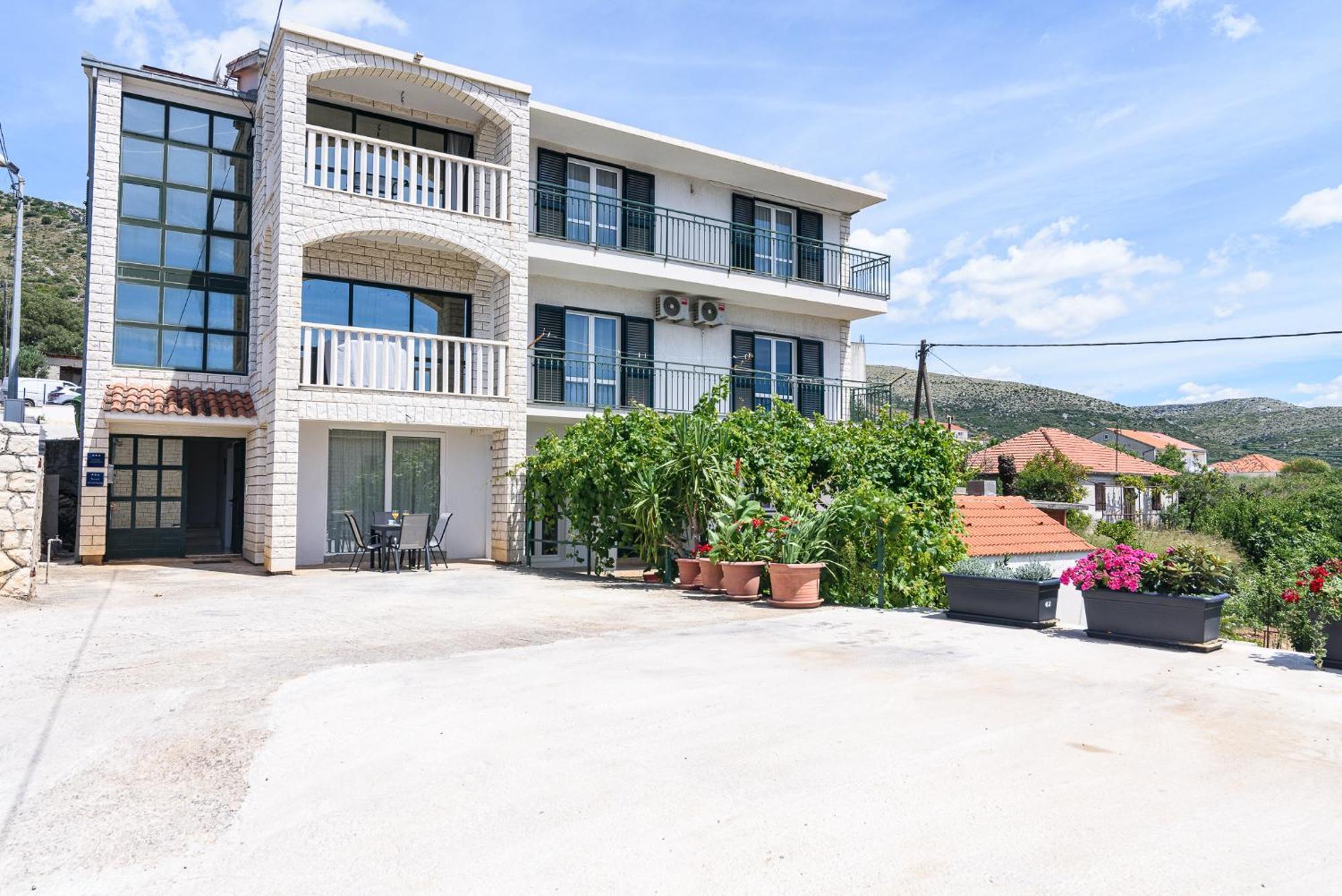 Apartments Eva Трогир Экстерьер фото